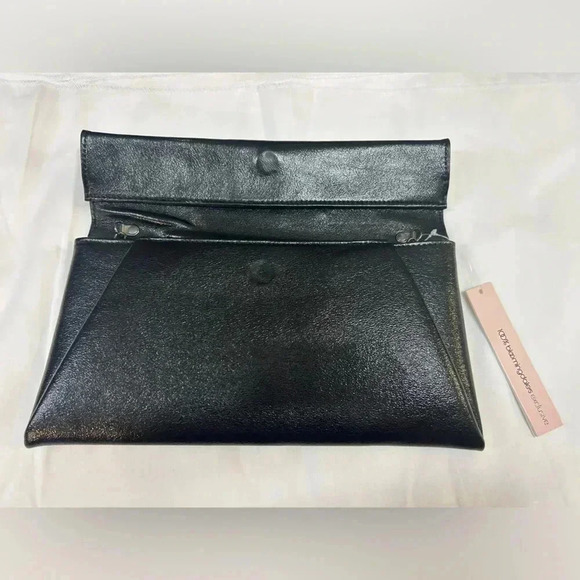 BLOOMINGDALES AQUA DESIGNER CLUTCH - Picture 2 of 4